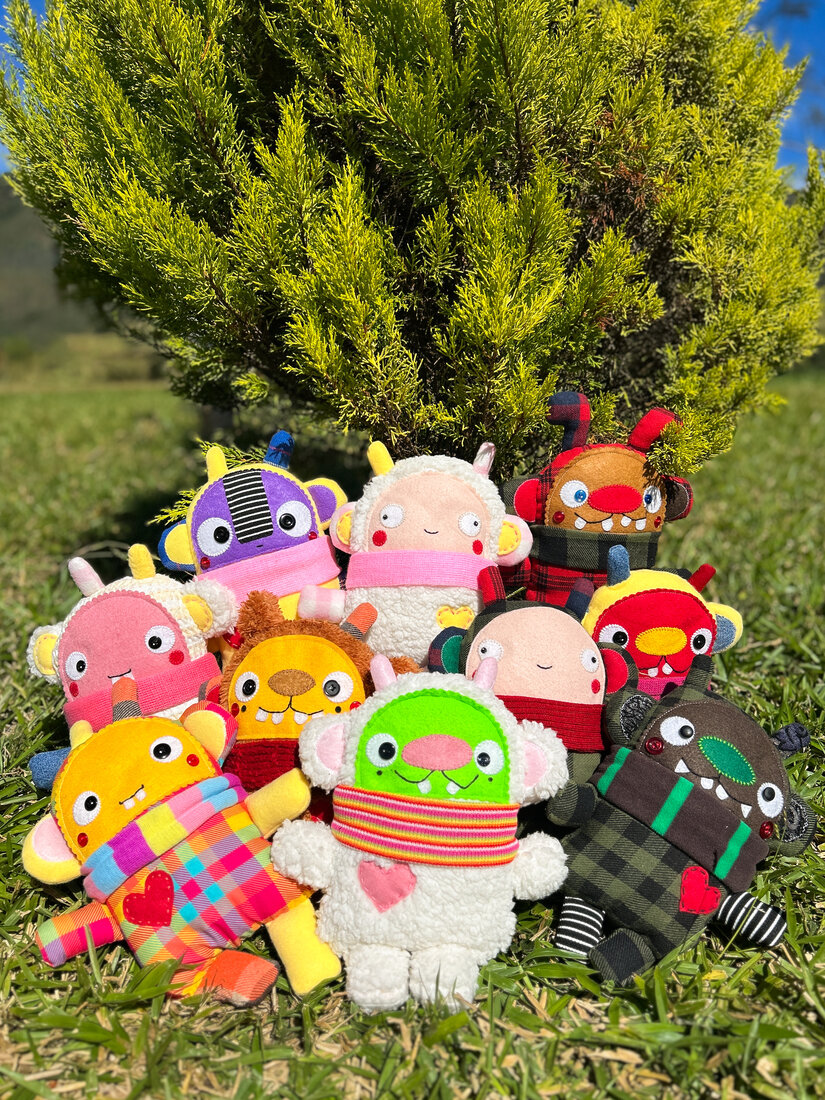 monstrinhos carinhosos